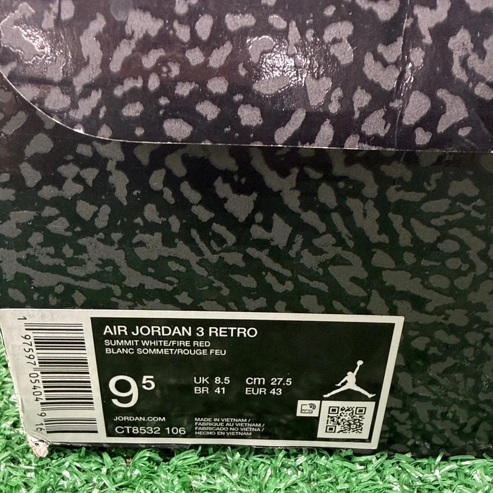 Air Jordan 3 Retro Cement Grey. Men’s size 9.5. Like new condition with OG Box - Picture 9 of 9